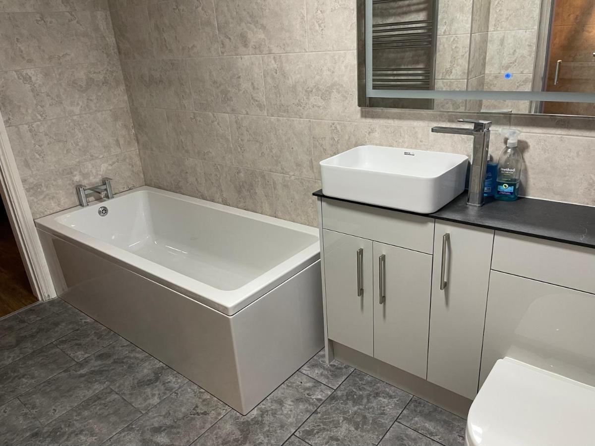 2 Bedroom Detached Bungalow With Hot Tub And Secure Garden And Parking - Pet Friendly On 7 Acres Of Land 보스턴 외부 사진